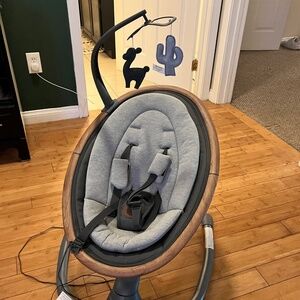 Maxi Cosi baby swing